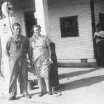 Tommy, Florence & Tom Sr. (w pipe)